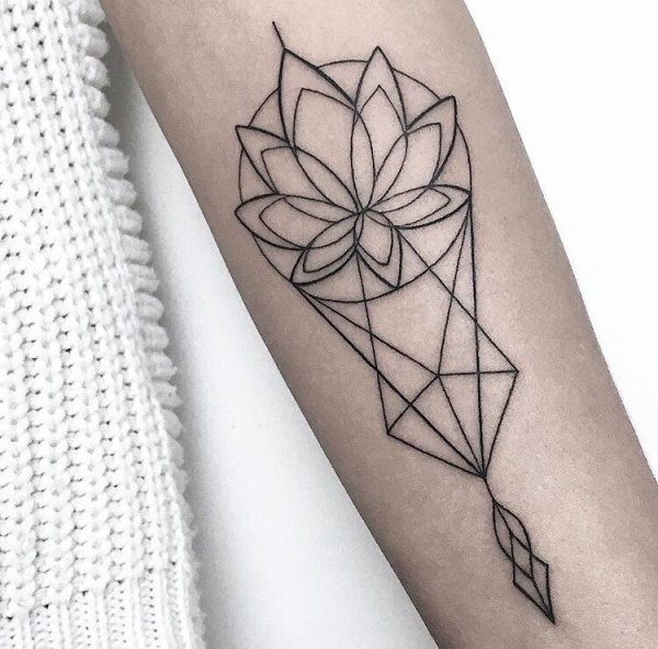 Тату геометрия женские