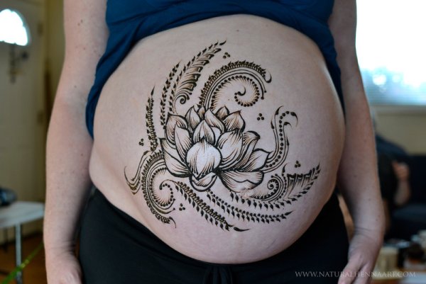 Мехенди для беременных на животе