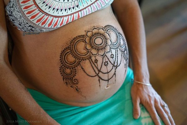 Мехенди для беременных