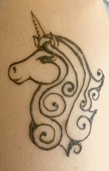 Тату хной Единорог