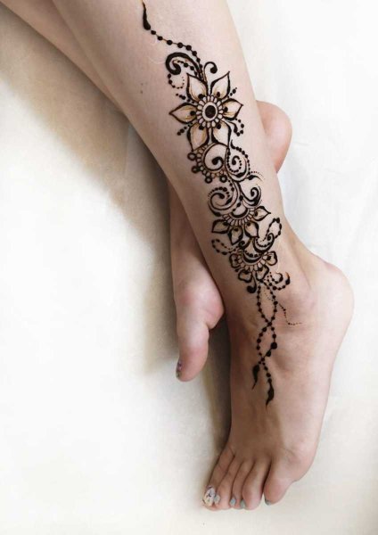 Хна на ноге