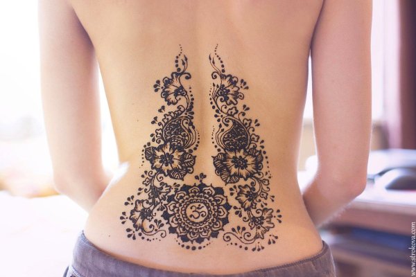 Рисунки хной на теле