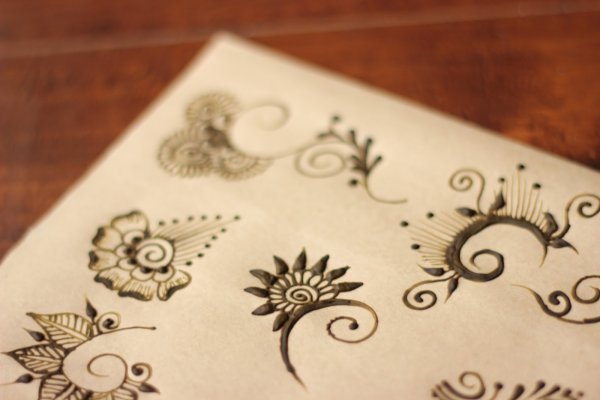 Мехенди на бумаге для начинающих