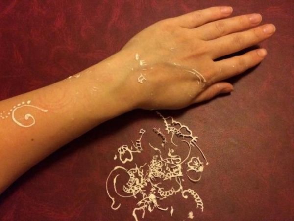 Белая хна для рисования на коже
