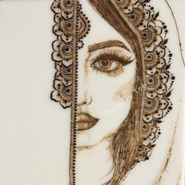 Мехенди на лице