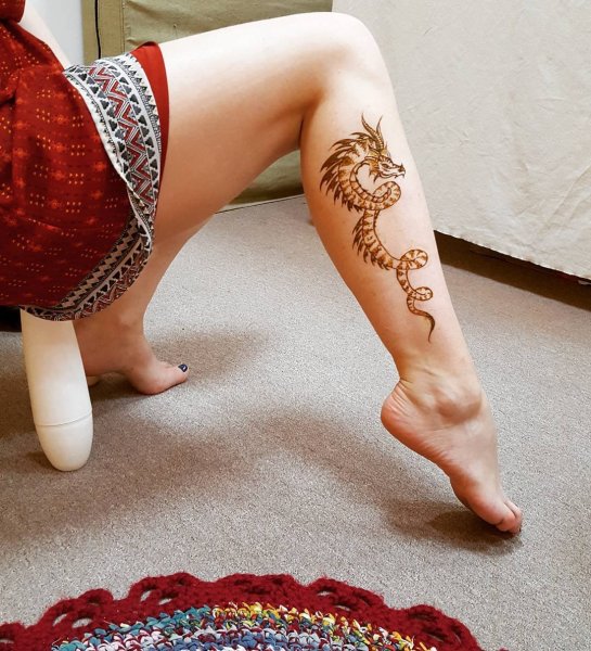 Мехенди на ноге
