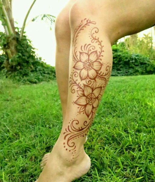 Тату мехенди на ноге для девушек