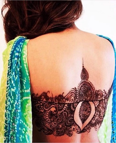 Мехенди на спине легкие