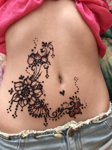 Рисунки хной на теле