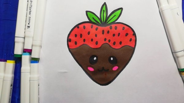 Клубника цветными карандашами