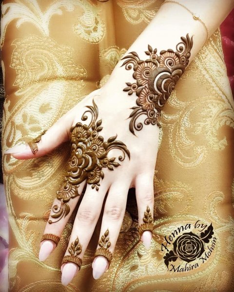 Арабское мехенди на руке