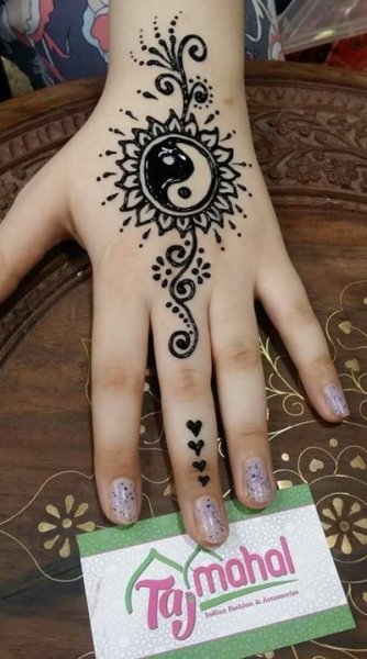 Лёгкие тату хной для девочек