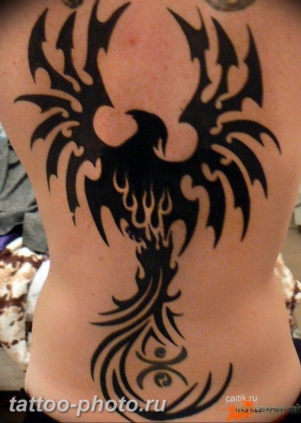 Мужские тату Феникс трайбл