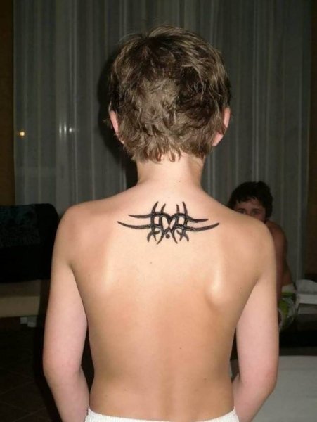 Тату на спину для мужчин небольшие