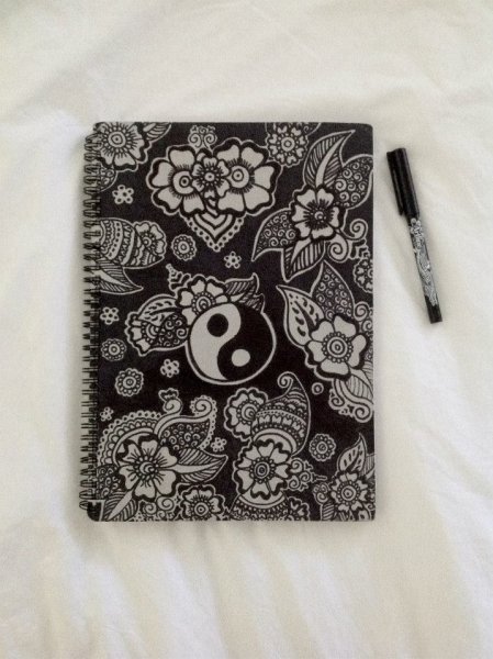 Скетчбук гелевой ручкой