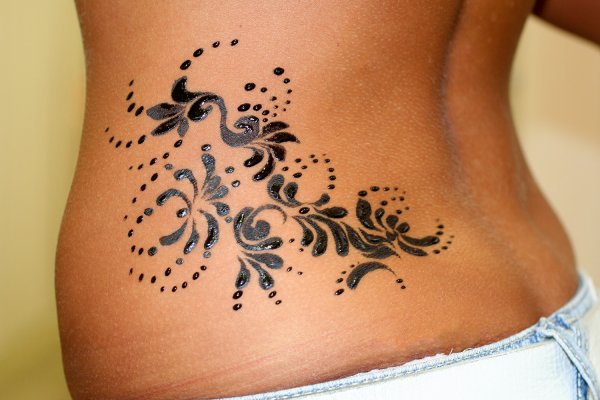 Рисунки хной на теле