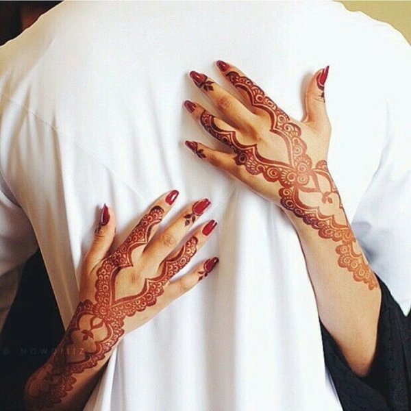 Мехенди у мусульманок
