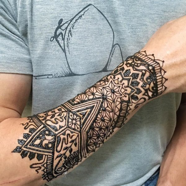 Мехенди для мальчиков на руке