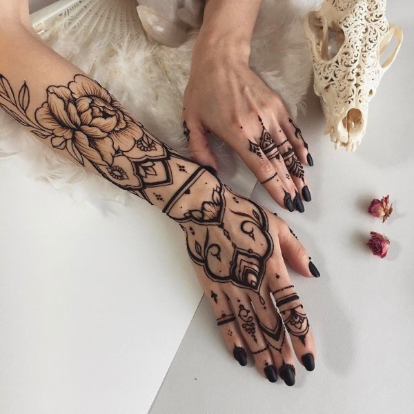 Мехенди на всю руку