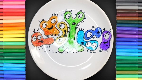 Фломастерами на тарелке