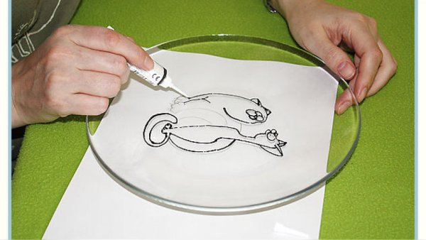 Рисунок на тарелке своими руками