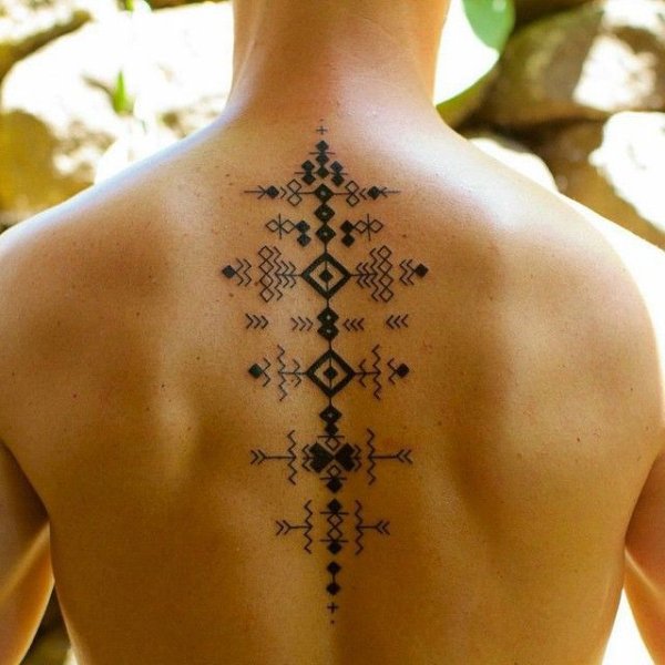 Тату на позвоночнике для мужчин