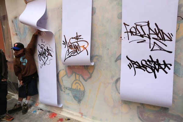 Уличные Теги маркером