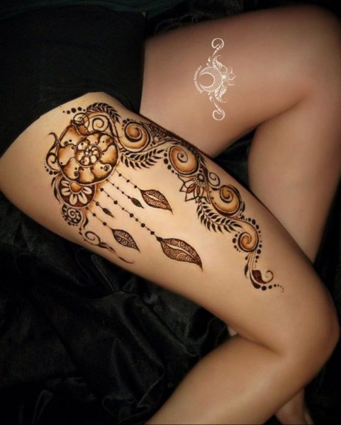 Мехенди на ноге