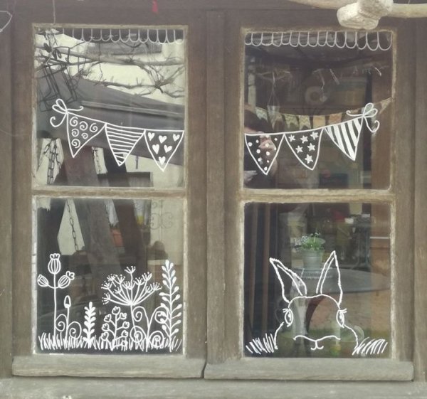 Украшение окон меловым маркером