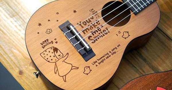 Надписи на гитаре