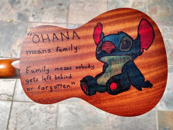 Лило и Стич на укулеле табы