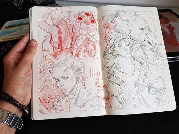 Рисование в скетчбуке людей