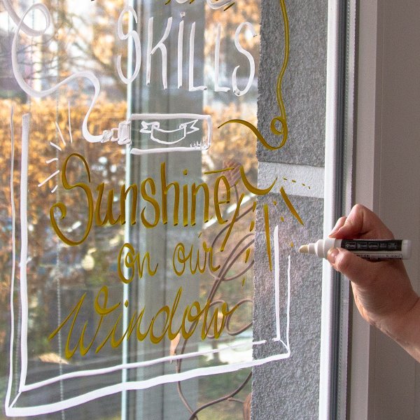 Стекло маркерами