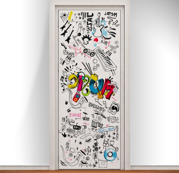 Раскрашенная дверь