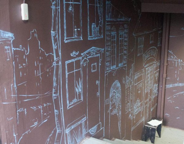 Роспись стен меловым маркером