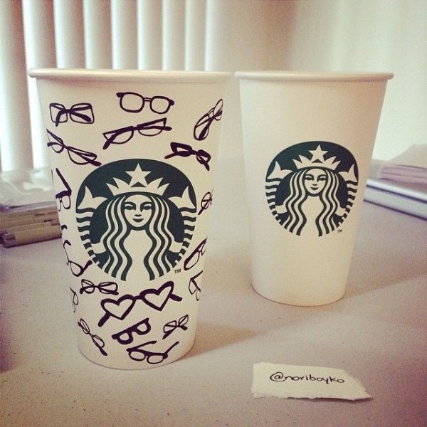 Кофе Старбакс маркерами