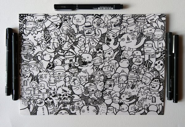 Много маленьких рисунков маркерами