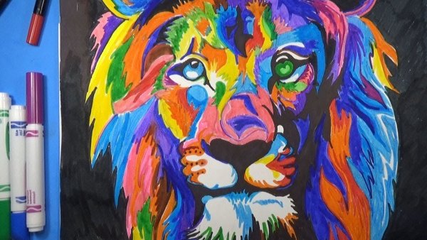 Цветной Лев маркерами