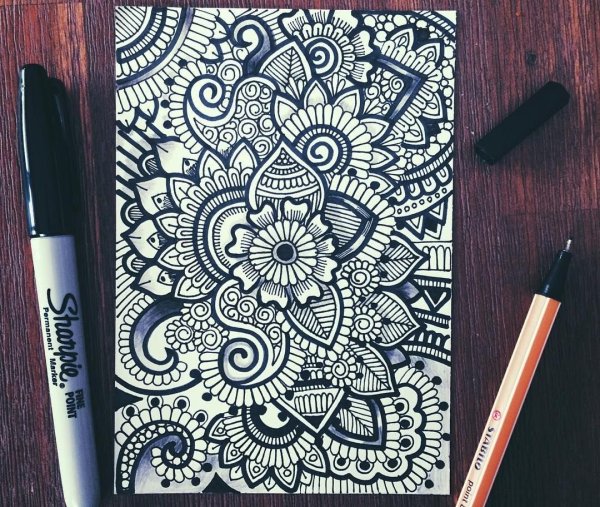 Сложные узоры фломастерами