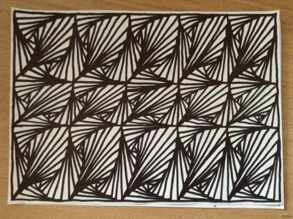 Узоры маркером на бумаге