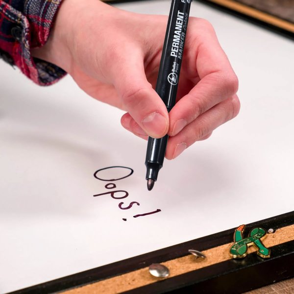 Рисунки перманентным маркером