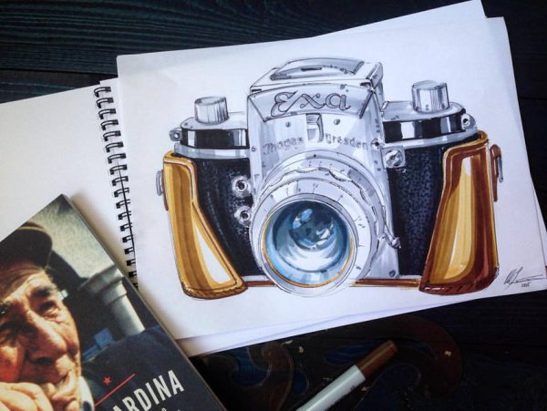 Нарисовать фотоаппарат маркерами