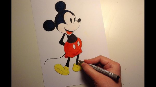 Микки Маус фломастерами