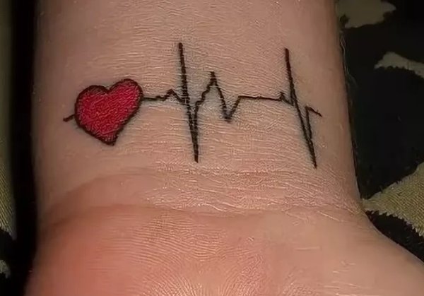 Лёгкие тату гелевой ручкой