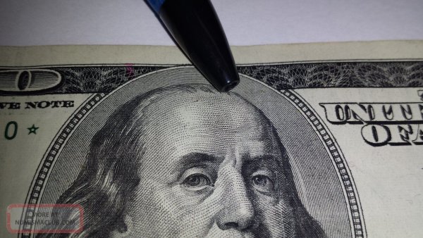 Разрисованные СТО долларов