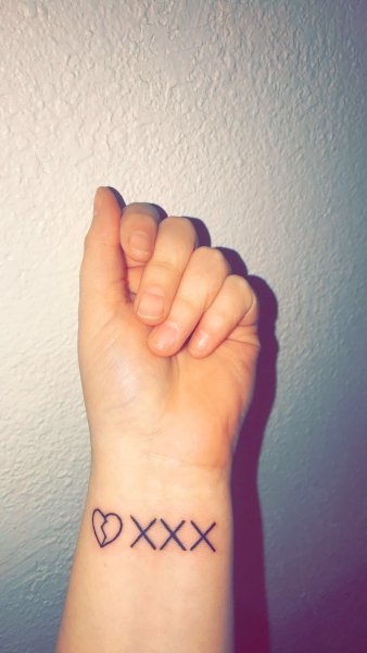 Тату маркером