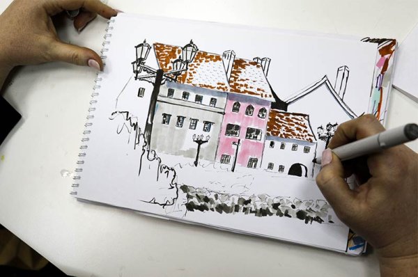 Скетч города маркерами