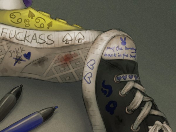 Разрисовать кеды ручкой