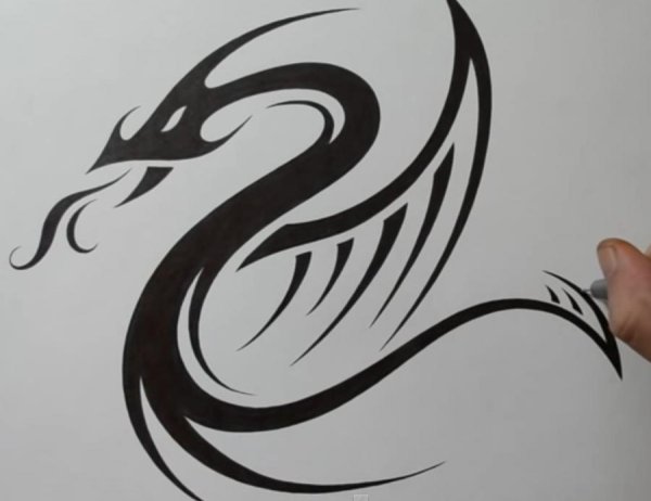 Дракон маркером черным