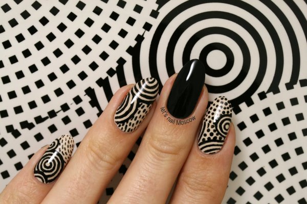 Графический маникюр